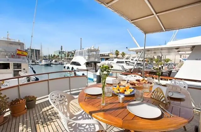 فندق Charming Boat In Barcelona - Perfect Getaway سان أدريان دي بيزوس