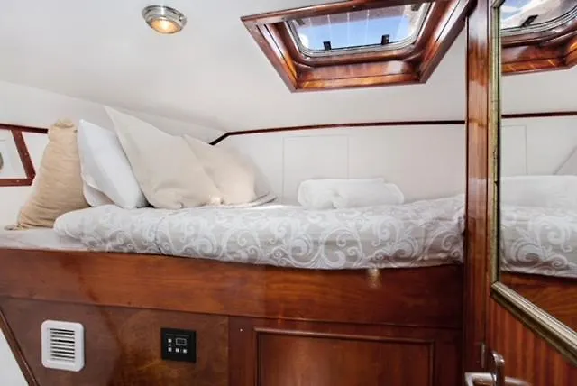 فندق Charming Boat In Barcelona - Perfect Getaway سان أدريان دي بيزوس إسبانيا
