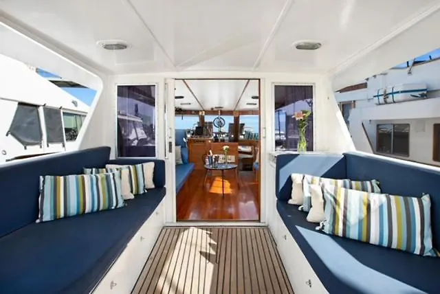 Charming Boat In Barcelona - Perfect Getaway Hotel Sant Adria de Besos Espanha