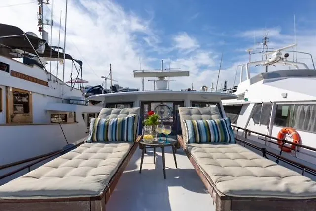 Charming Boat In Barcelona - Perfect Getaway Hotel Sant Adria de Besos 0*,