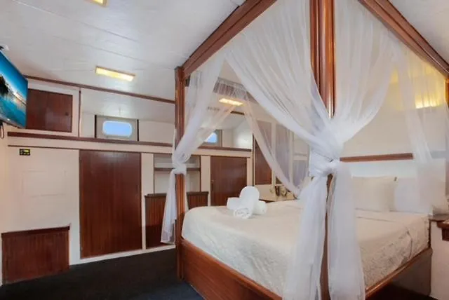 Charming Boat In Barcelona - Perfect Getaway Hotel Sant Adria de Besos Botel